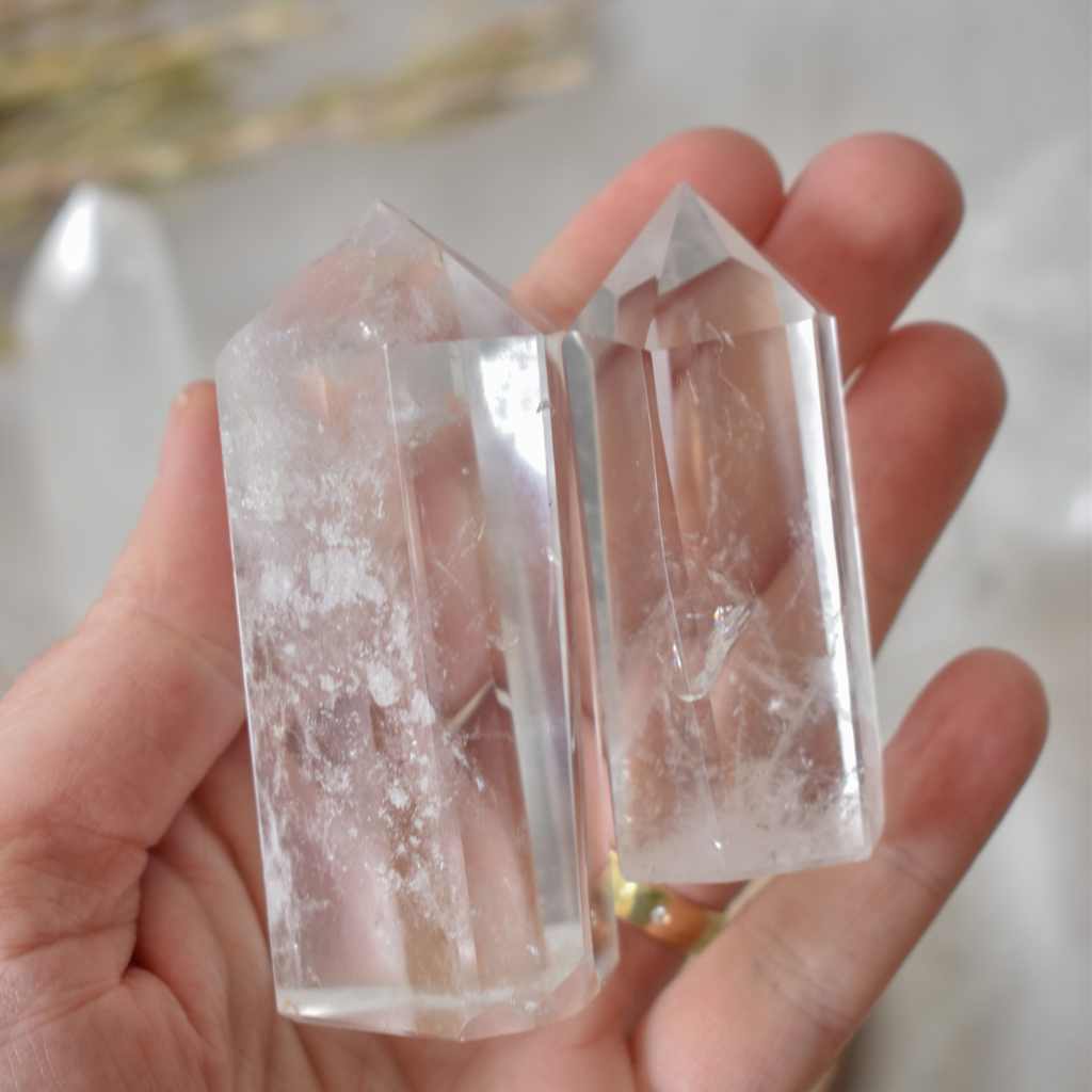 Punta de Cuarzo Cristal Natural | Limpieza, armonía y claridad