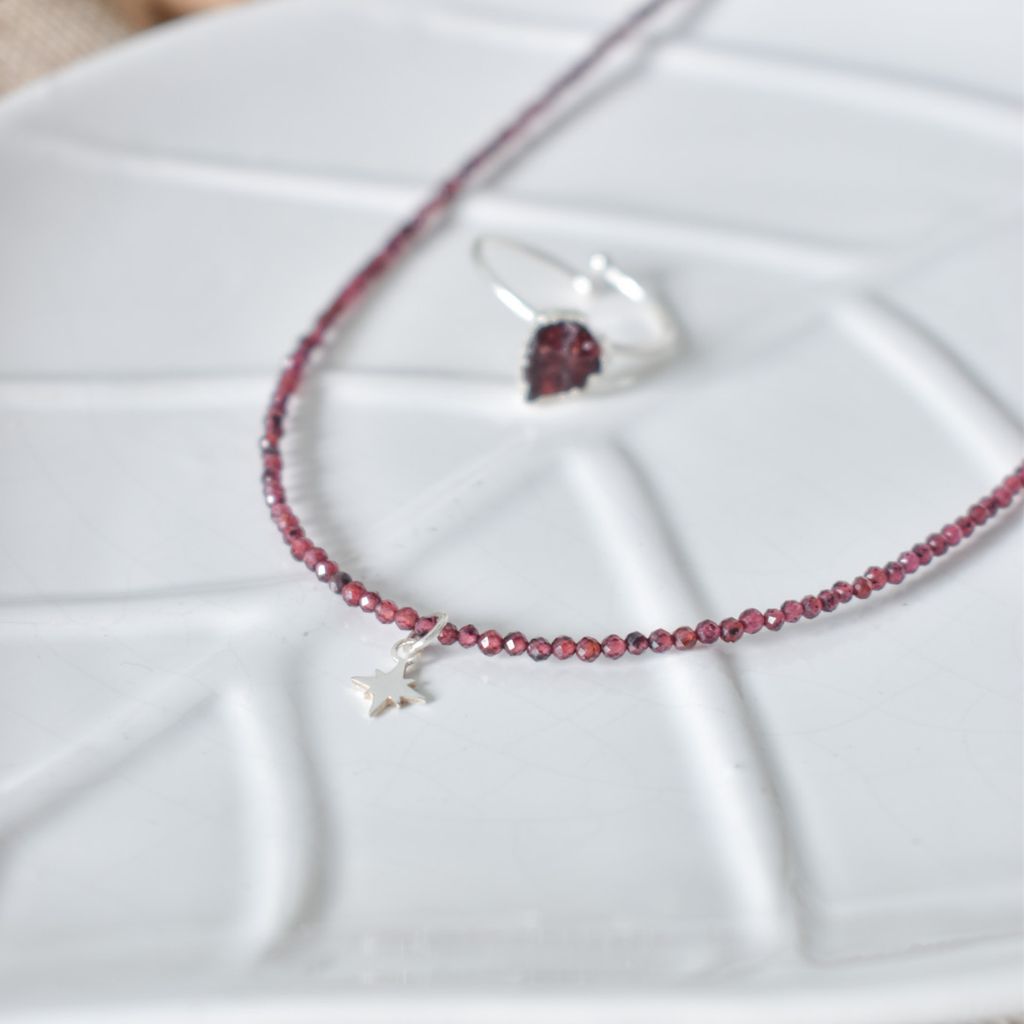 Pack Vega | Gargantilla y anillo de granate | Protección y recuerdo