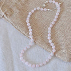 Collar Anudado | Cuarzo Rosa – Amor propio y dulzura