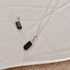 Collar Nahir | Turmalina Negra en Bruto – Protección y fuerza