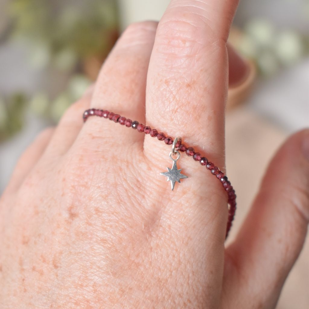 Gargantilla Vega | Amuleto de recuerdo y protección