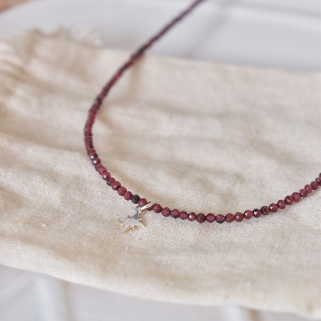 Gargantilla Vega | Amuleto de recuerdo y protección