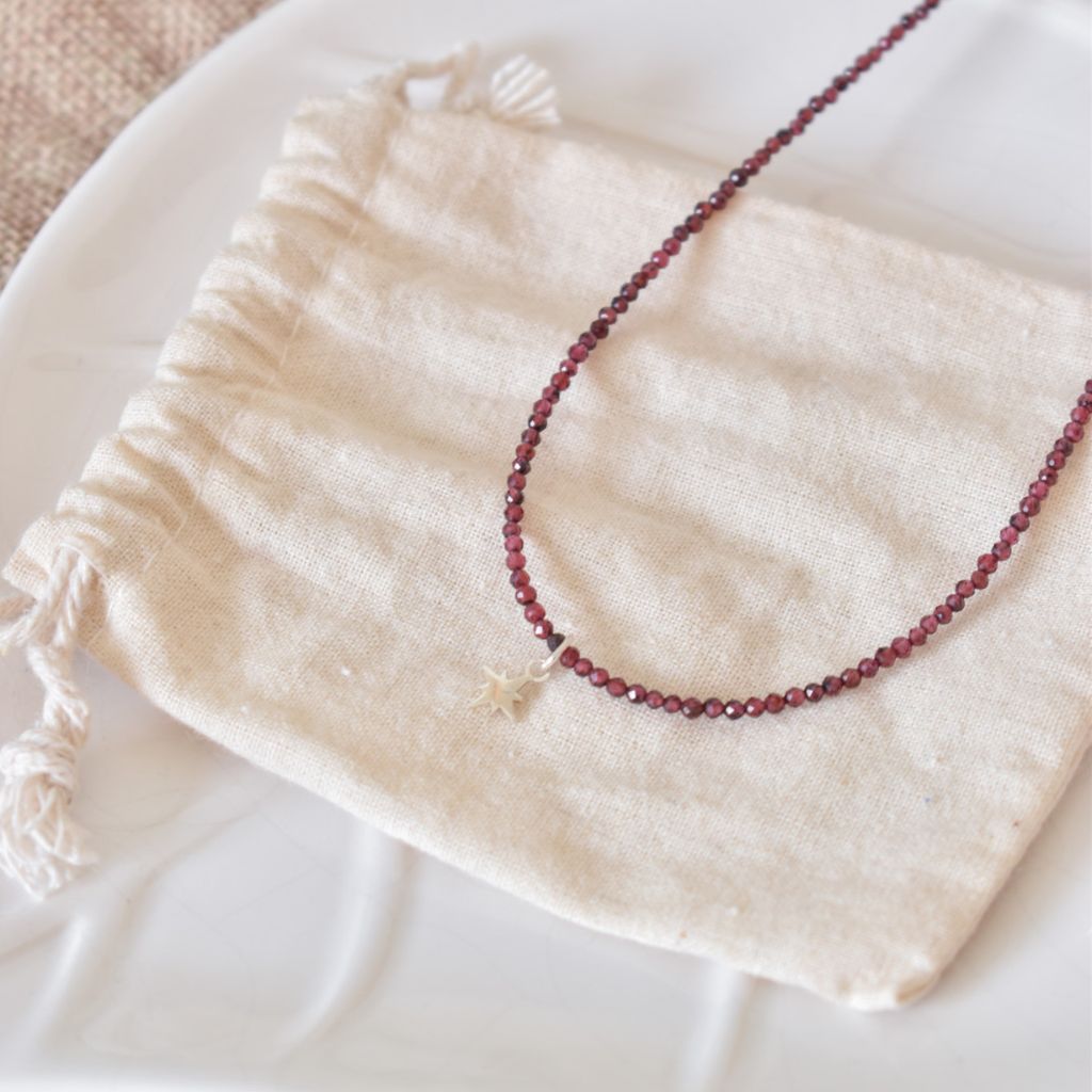 Gargantilla Vega | Amuleto de recuerdo y protección