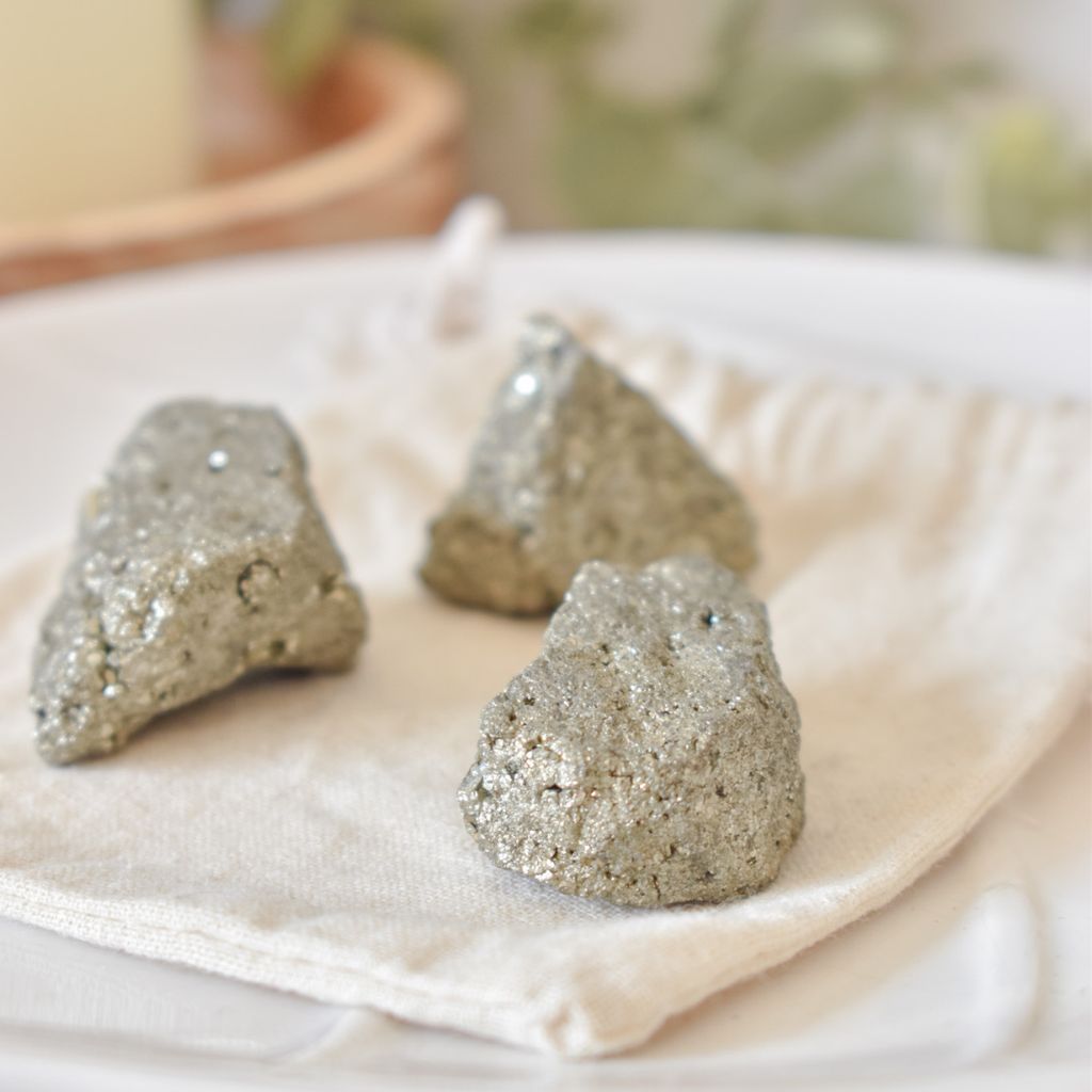 Masivo de Pirita en Bruto | Abundancia y Protección